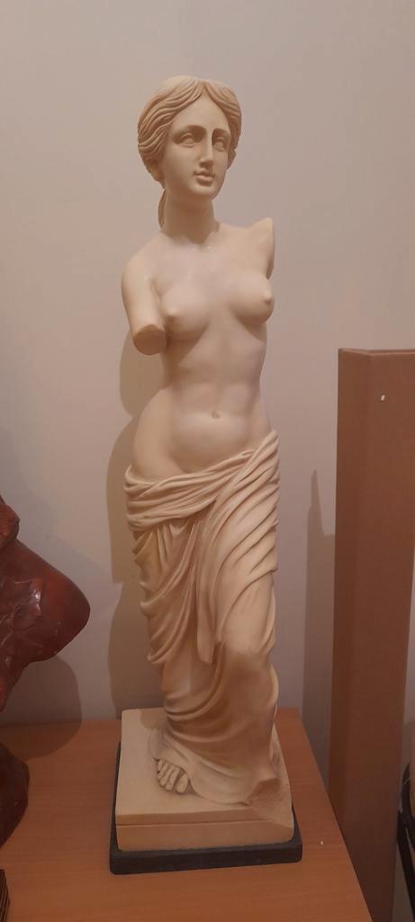 Belle statue De la Venus de Milo 62 cm de haut, Antiquités & Art, Art | Sculptures & Bois, Enlèvement