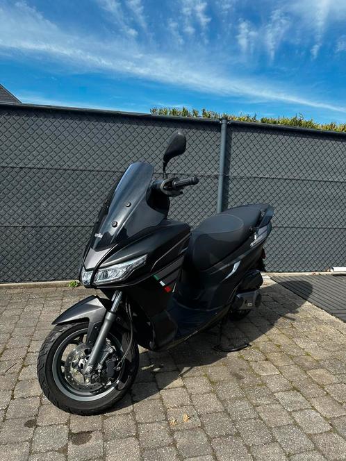 Aprilia SXR50- sport uitvoering (Mat Zwart) - 50cc, Fietsen en Brommers, Scooters | Aprilia, Nieuw, Overige modellen, Klasse B (45 km/u)