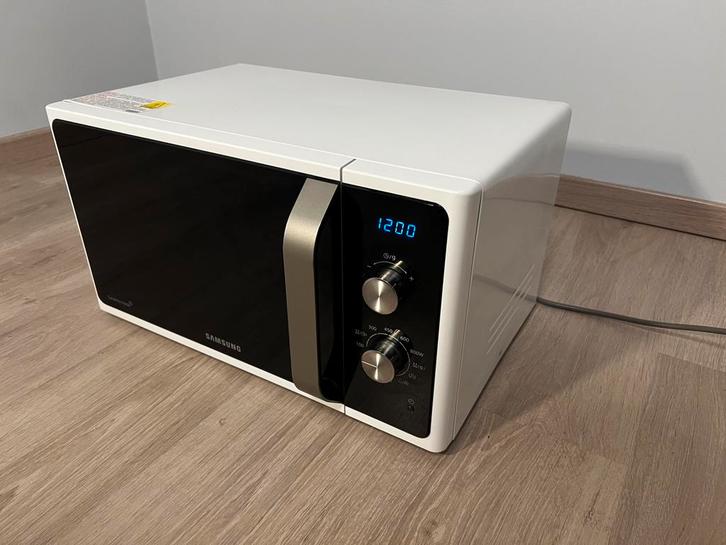 Microgolf Samsung, Elektronische apparatuur, Microgolfovens, Zo goed als nieuw, Vrijstaand, Microgolfoven, 45 tot 60 cm, Crisp
