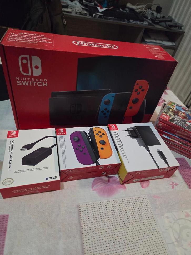 Nintendo Switch avec boîte, Games en Spelcomputers, Games | Nintendo Switch, Gebruikt, Overige genres, 3 spelers of meer, Online