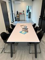 Strakke moderne tafel met bijpassende stoelen, Ophalen, Zo goed als nieuw