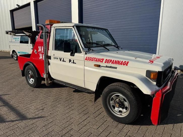 Toyota Land Cruiser *RECOVERY TRUCK-WINCH* (bj 1988), Auto's, Bestelwagens en Lichte vracht, Bedrijf, Te koop, Toyota, Diesel