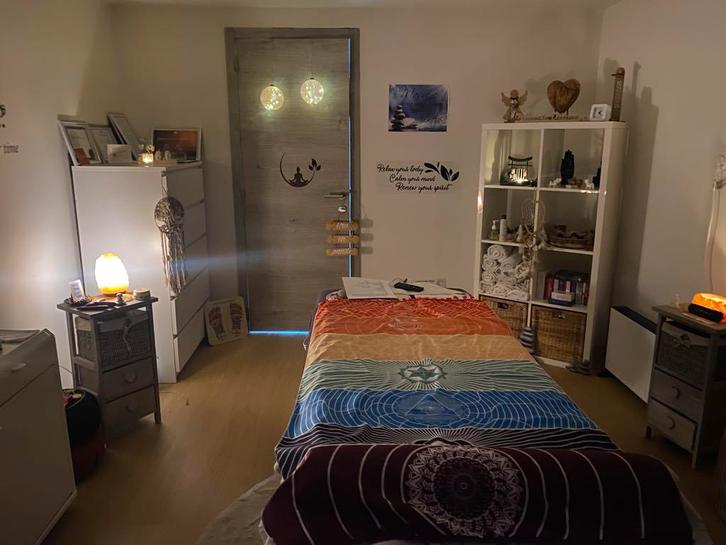 Massage thérapeutique Ethique, Services & Professionnels, Bien-être | Masseurs & Salons de massage, Massage relaxant, Massage sportif