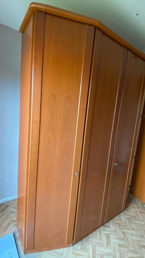 Armoire à vêtements ou à linge, Maison & Meubles, Armoires | Armoires murales, Comme neuf, Enlèvement