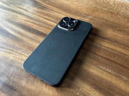 Carbon case Apple iPhone 15 Pro Max met Magsafe, Telecommunicatie, Mobiele telefoons | Hoesjes en Screenprotectors | Apple iPhone