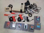 Nintendo NES + 2 controllers, 2 zappers, kabels en 7 games, Games en Spelcomputers, Ophalen, Gebruikt, Overige genres, 3 spelers of meer
