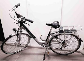 Elektrische fiets als nieuw maar zonder batterij zie info beschikbaar voor biedingen