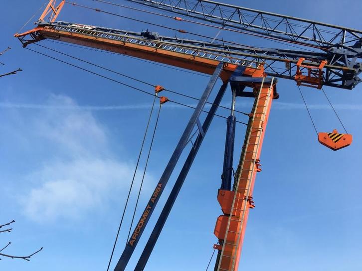ARCOMAT GRUE (grue de chantier transportable), Articles professionnels, Machines & Construction | Grues & Excavatrices, Grue, Enlèvement