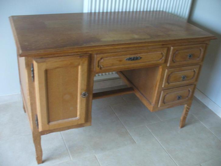 Mooie bureau in massief eik, Huis en Inrichting, Bureaus, Bureau, Ophalen