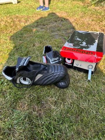 Voetbalschoenen beschikbaar voor biedingen