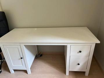 Hemnes bureau wit beschikbaar voor biedingen
