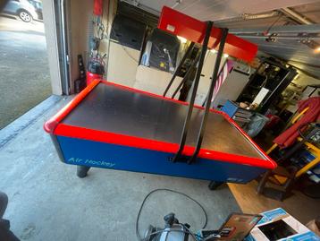 Air Palet / Air Hockey professionnel WIK beschikbaar voor biedingen