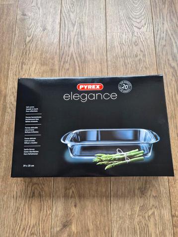 nieuwe ovenschotel beschikbaar voor biedingen