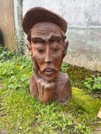 Grande statue en bois