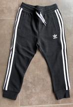 NOUVEAU pantalon d'entraînement Adidas noir 116, Garçon ou Fille, Vêtements de sport ou Maillots de bain, Enlèvement ou Envoi