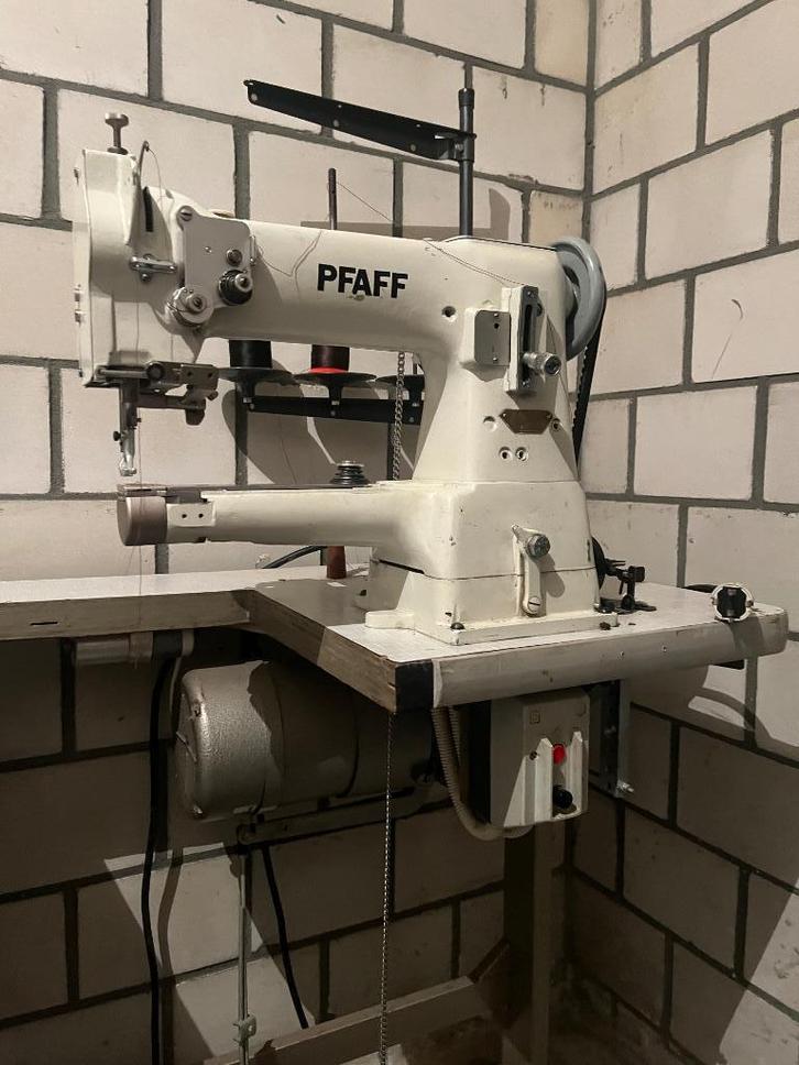 Industriële naaimachine Pfaff 335, triple transport, Hobby en Vrije tijd, Naaimachines en Toebehoren, Gebruikt, Naaimachine, Pfaff