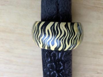 Armband uit hout zebramotief handgemaakt beschikbaar voor biedingen