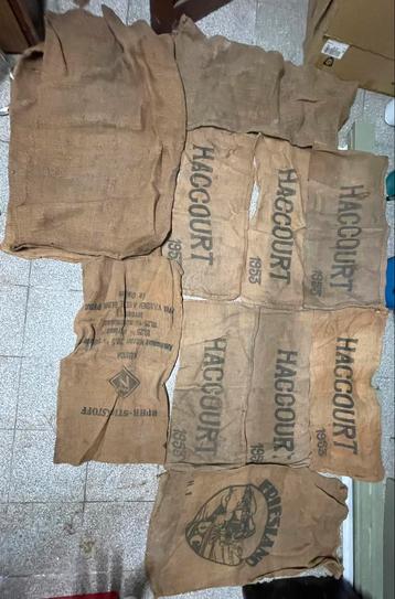 11 vintage jute zakken (jaren ’50-’60) beschikbaar voor biedingen
