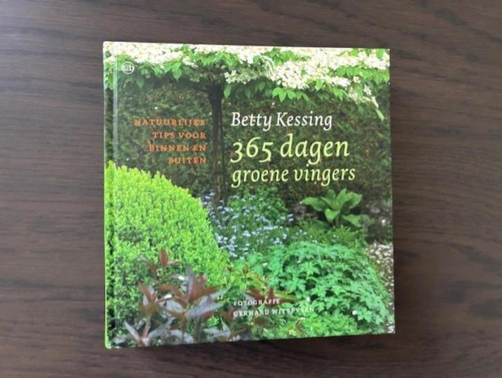 365 dagen groene vingers - over tuinieren, Boeken, Wonen en Tuinieren, Nieuw, Tuinieren en Tuinplanten, Ophalen of Verzenden