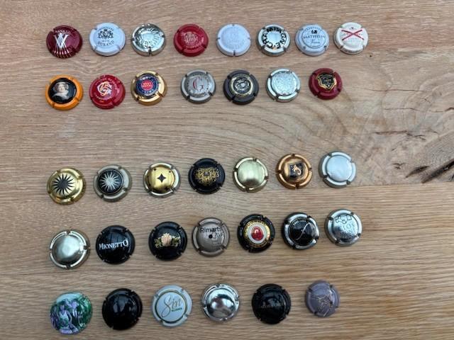 Capsules de champagne et de cava, Collections, Vins, Utilisé, Champagne, Enlèvement ou Envoi