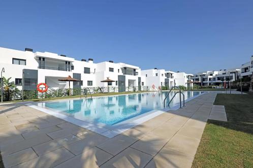 TE HUUR ESTEPONA WEST PRACHTIG 2 SLPK APPARTEMENT, Immo, Buitenland, Spanje, Appartement