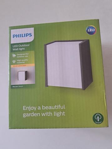 Lampe murale d'extérieur LED Philips 350 lumens  disponible aux enchères