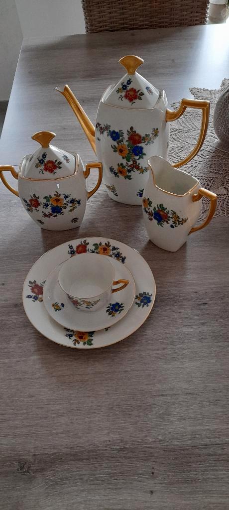 12-delig Limoges porceleinen koffieservies, Antiek en Kunst, Antiek | Servies compleet, Ophalen