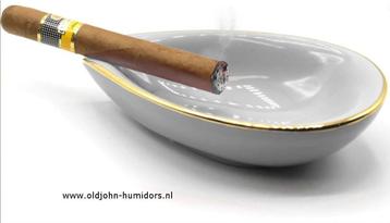 SAB41- ADORINI SIGARENASBAK PORSELEIN WIT-GOUD HUGE 18 cm!!! beschikbaar voor biedingen
