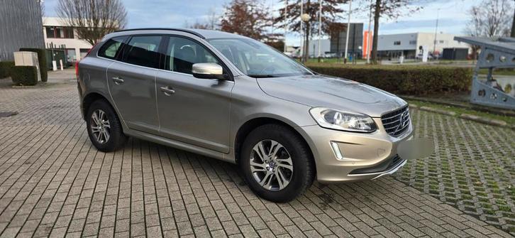 Volvo XC60 D4 2.0 euro 6, Autos, Volvo, XC60, 4x4, ABS, Caméra de recul, Phares directionnels, Airbags, Air conditionné, Bluetooth