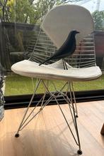 Vitra Eames DKR bikini chair, Zo goed als nieuw