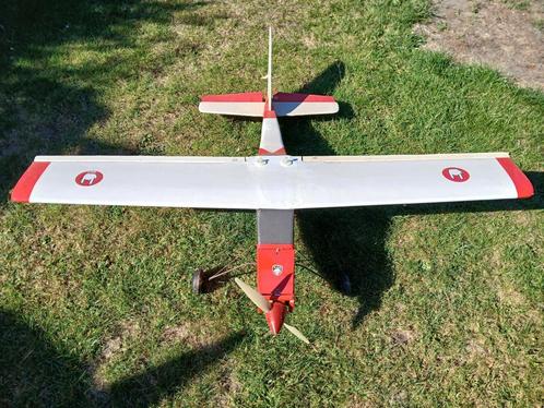 avion aile haute trainer electrique 1m40 gros moteur 14x7 5S, Hobby en Vrije tijd, Modelbouw | Radiografisch | Overige, Gebruikt