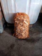 AANMAAKHOUT, Enlèvement