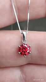 Sterling zilveren hanger met rode moissaniet en certificaat, Ophalen of Verzenden, Nieuw, Rood, Zilver