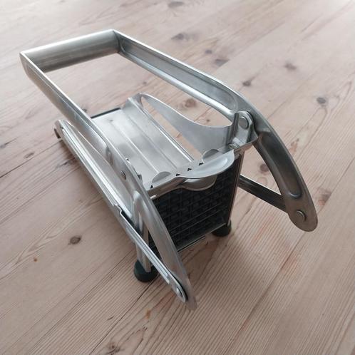 Frietsnijder Küchenprofi, Huis en Inrichting, Keuken | Keukenbenodigdheden, Zo goed als nieuw, Ophalen