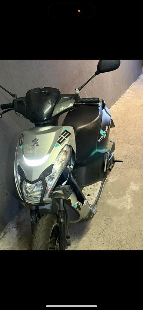 Peugeot Speedfight 50cc – Noir/Gris – Bon état, Fietsen en Brommers, Scooters | Peugeot, Gebruikt, Speedfight, Klasse A (25 km/u)
