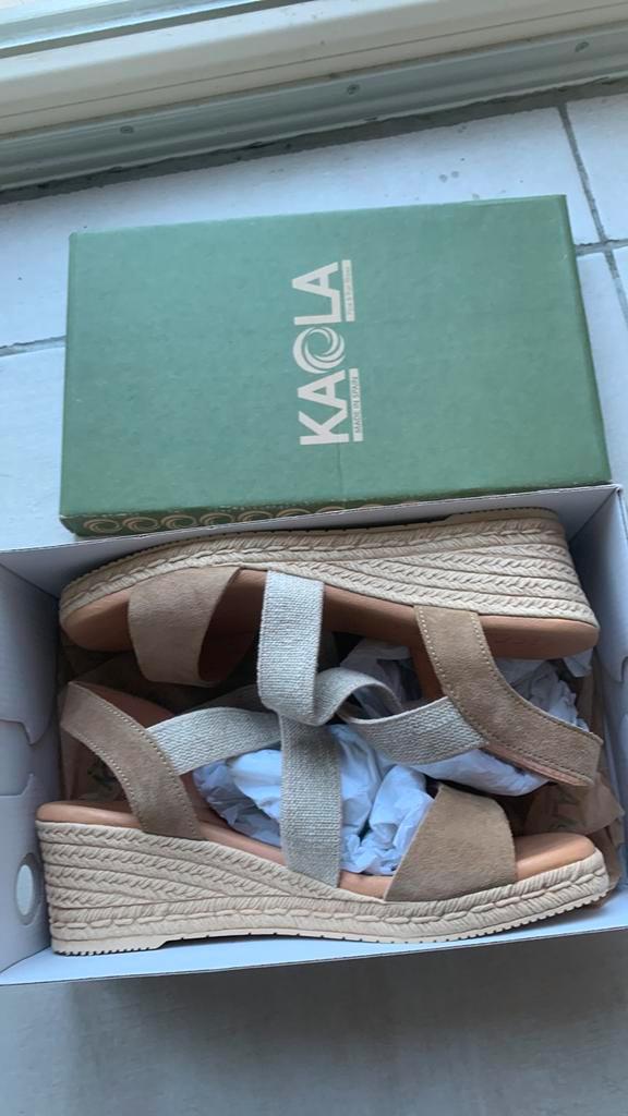 Sandales neuves gel nubuck  (pt 40), Vêtements | Femmes, Chaussures, Enlèvement ou Envoi