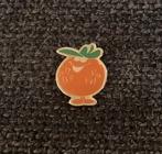 PIN - FIGUURTJE - SINAASAPPEL - ORANGE, Verzenden, Gebruikt, Figuurtje, Speldje of Pin