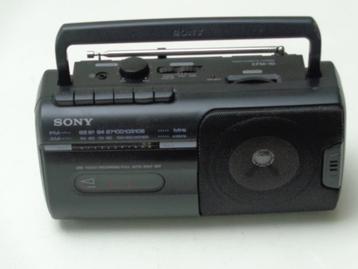 Radio - Cassette Recorder SONY Model CFM-10 beschikbaar voor biedingen
