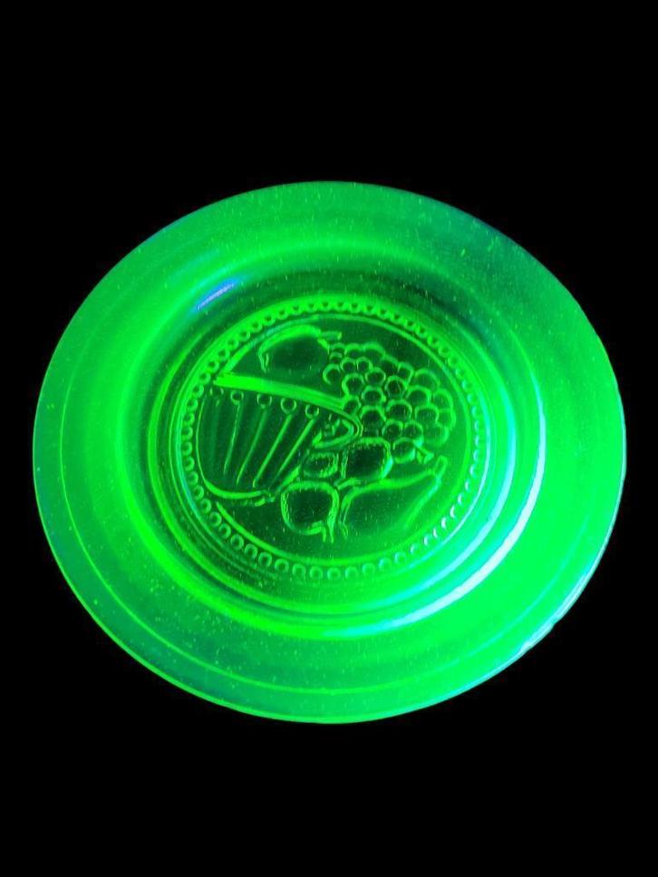 Uranium of annagroen glazen Art Deco schaaltje, Antiek en Kunst, Antiek | Glaswerk en Kristal, Ophalen of Verzenden