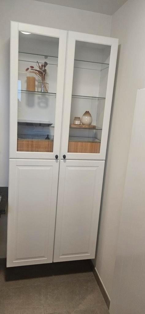 Badmeubel kolom kast + spiegelkast ikea in goede staat, Huis en Inrichting, Badkamer | Badkamermeubels, Zo goed als nieuw, Spiegelkast