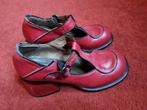 Rode retro schoentjes met blokhak 38, Kleding | Dames, Ophalen of Verzenden, Zo goed als nieuw, Spiral, Rood