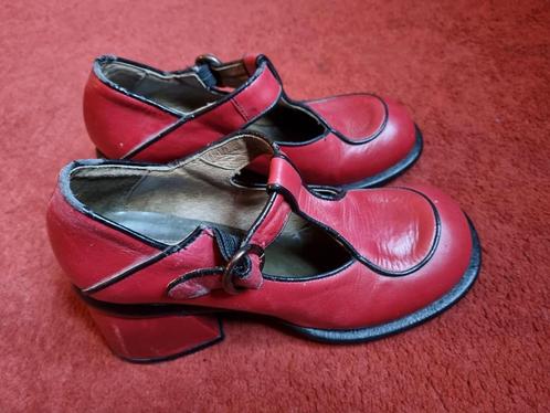 Rode retro schoentjes met blokhak 38, Kleding | Dames, Schoenen, Zo goed als nieuw, Rood, Ophalen of Verzenden