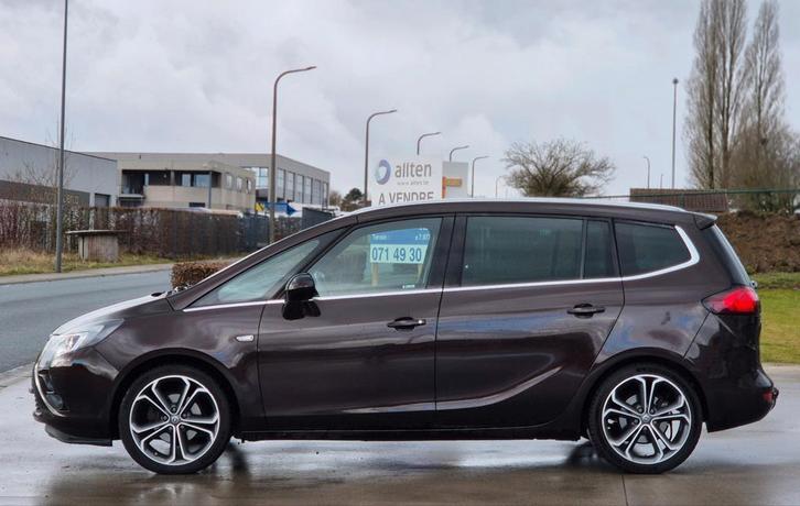 Opel zafira 16cdti 7plcs full opt euro6 140mkm 9999€, Autos, Opel, Particulier, Zafira, Bluetooth, USB, Diesel, Euro 6, MPV ou Monospace