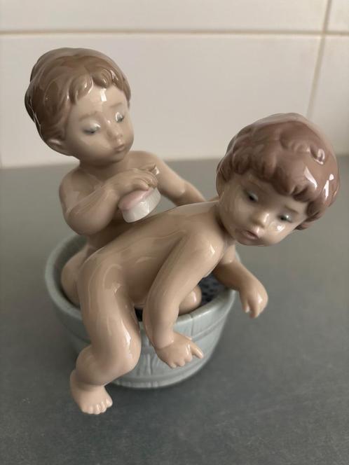 Lladro porselein - Tijd voor het bad, Antiek en Kunst, Antiek | Porselein, Ophalen of Verzenden