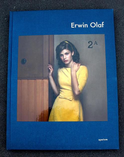 NIEUWSTAAT Erwin Olaf 2A Fotoboek Foto Boek Book 2 A, Boeken, Kunst en Cultuur | Fotografie en Design, Zo goed als nieuw, Ophalen of Verzenden