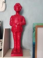 Statuette rouge, Enlèvement ou Envoi