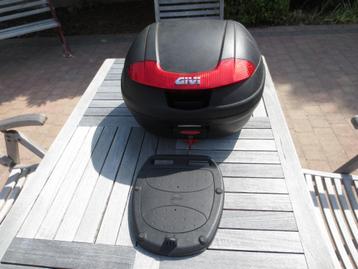 GIVI moto topcase,s 2 stuks beschikbaar voor biedingen