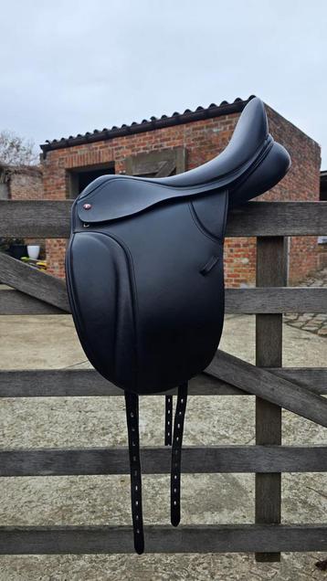 zadel dressuur Thorowgood T8 High Wither 18", Enlèvement, Comme neuf, Dressage