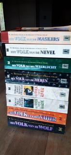 W. Michael Gear & K. O'Neal Gear (over de prehistorie), Ophalen of Verzenden, Zo goed als nieuw, W. Michael Gear &