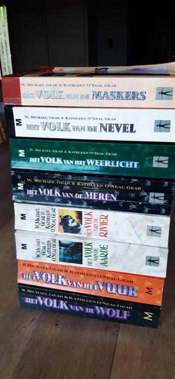  W. Michael Gear & K. O'Neal Gear (over de prehistorie) beschikbaar voor biedingen